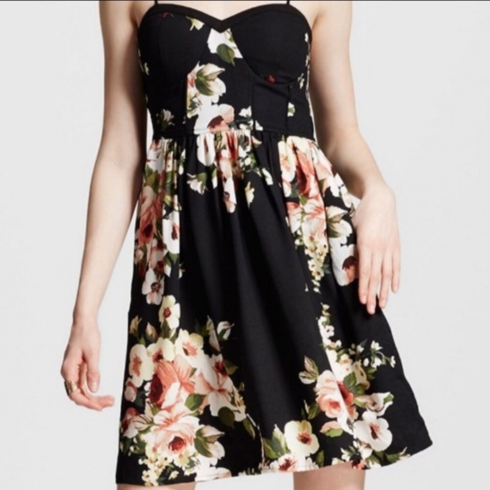 Xhiliration Black Floral Dress with Pockets Size M